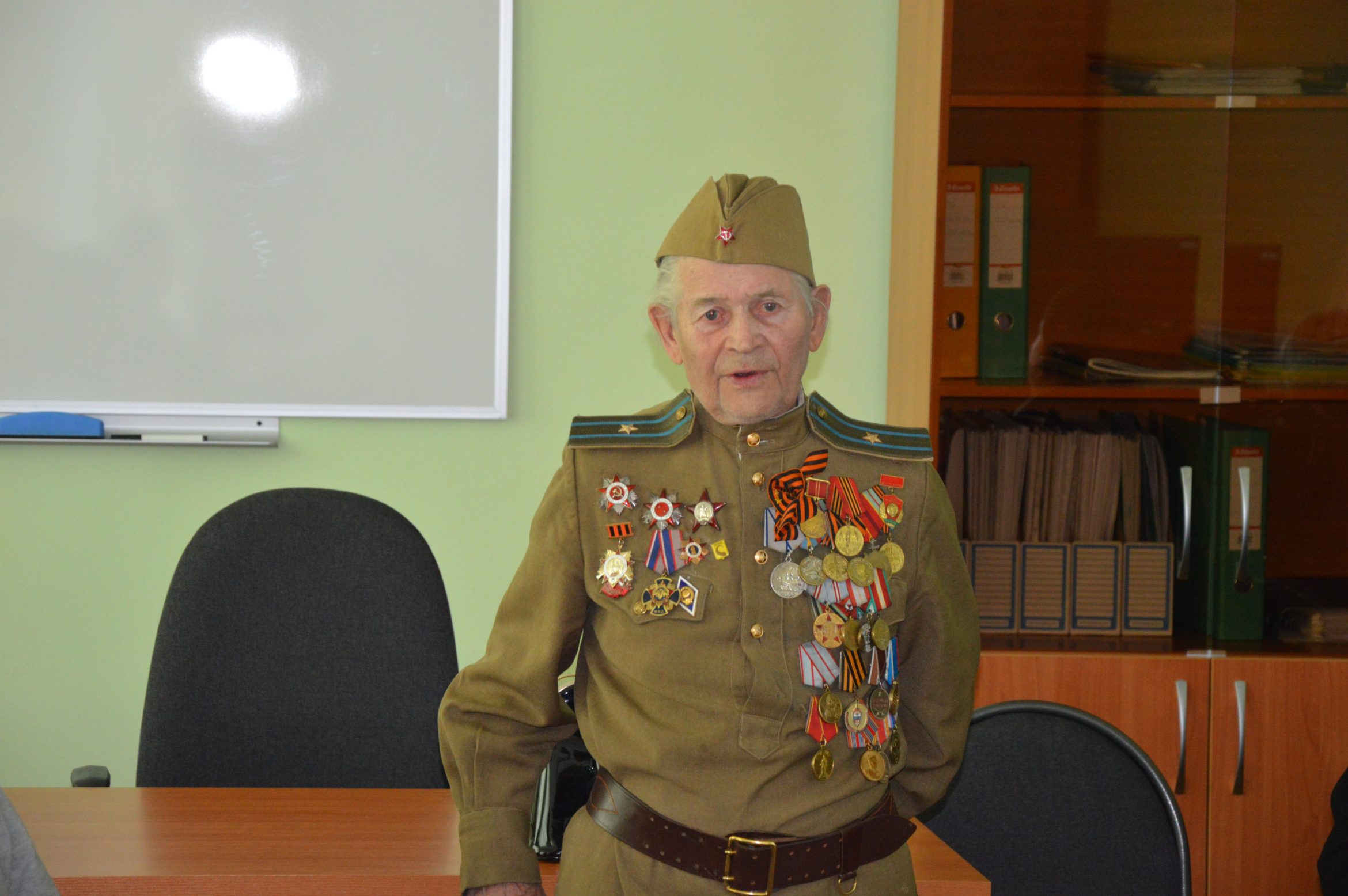 Просветительская конференция на тему: "Эстафета поколений. Мой герой"