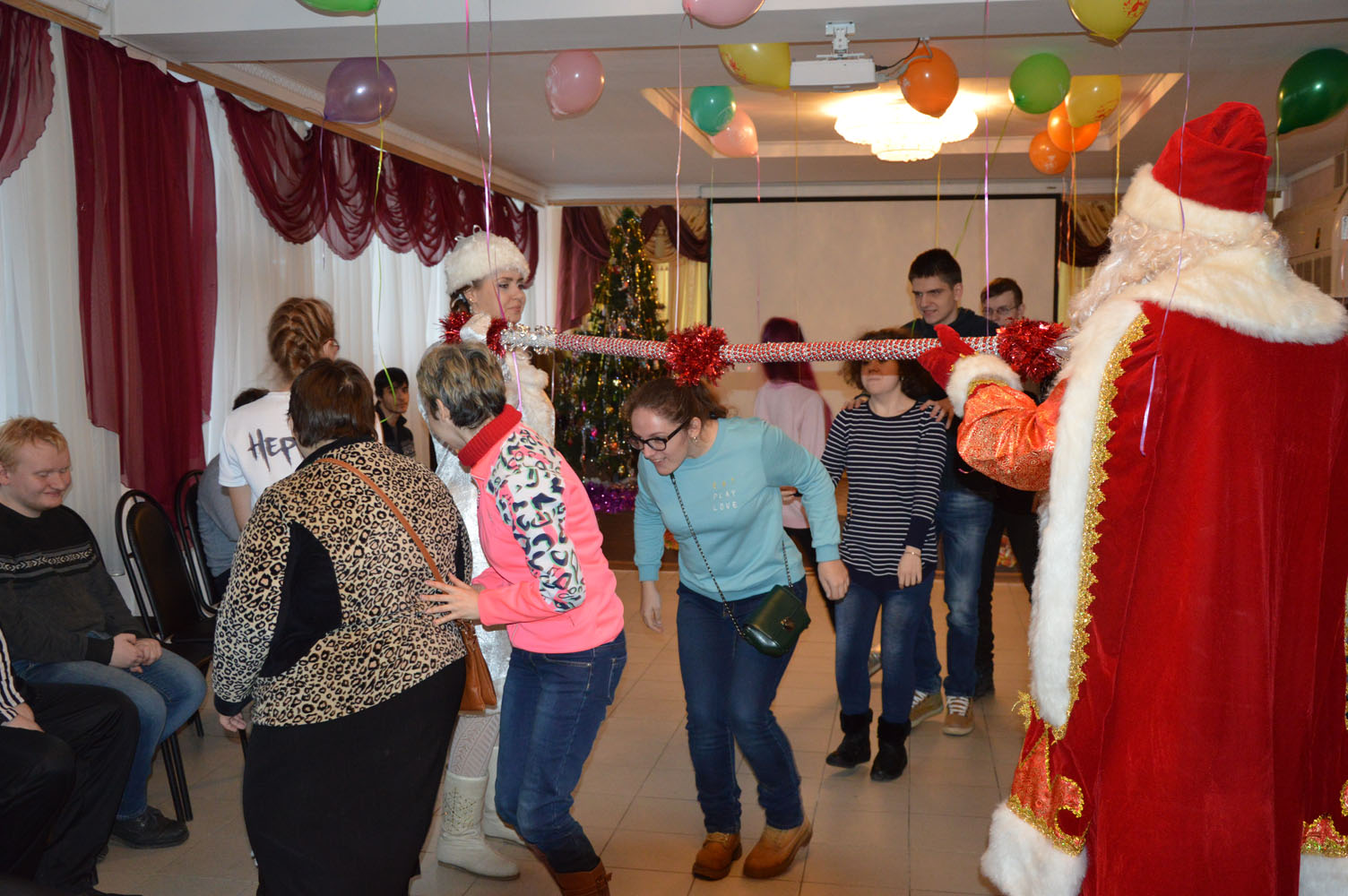 Праздничное мероприятие «Новый год приходит к нам!»