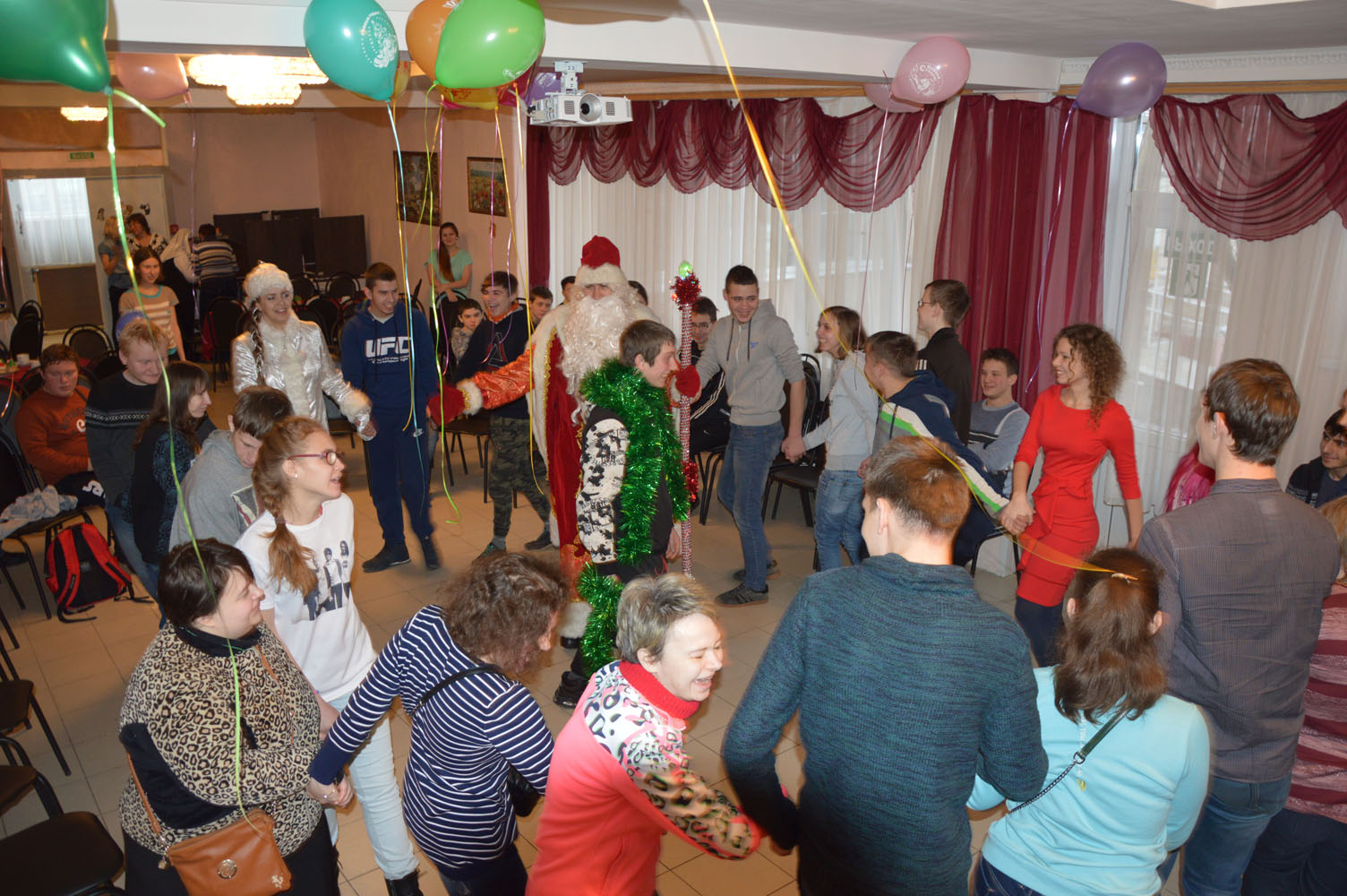 Праздничное мероприятие «Новый год приходит к нам!»