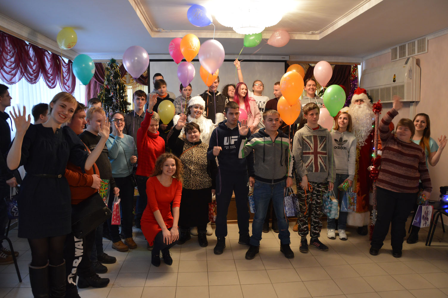 Праздничное мероприятие «Новый год приходит к нам!»