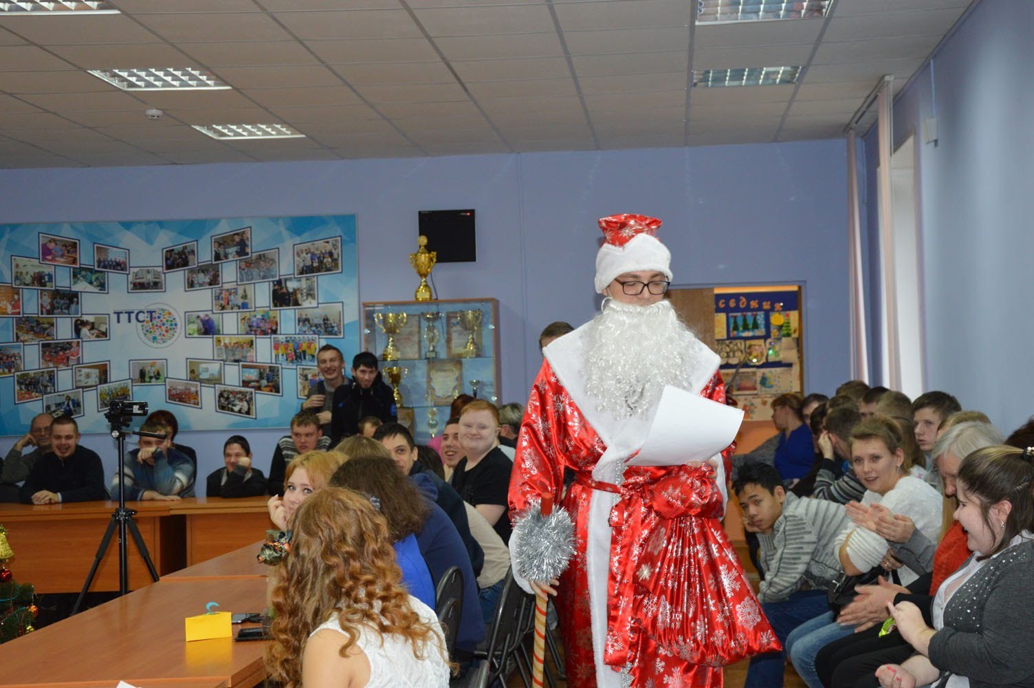 Поздравление обучающихся ГПОУ ТО "Тульский техникум социальных технологий" с Новым годом