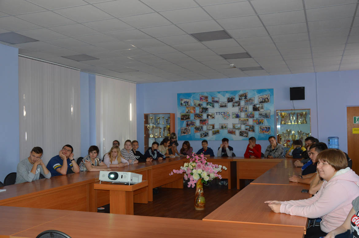 Презентация электронных курсов по дополнительному образованию для первокурсников