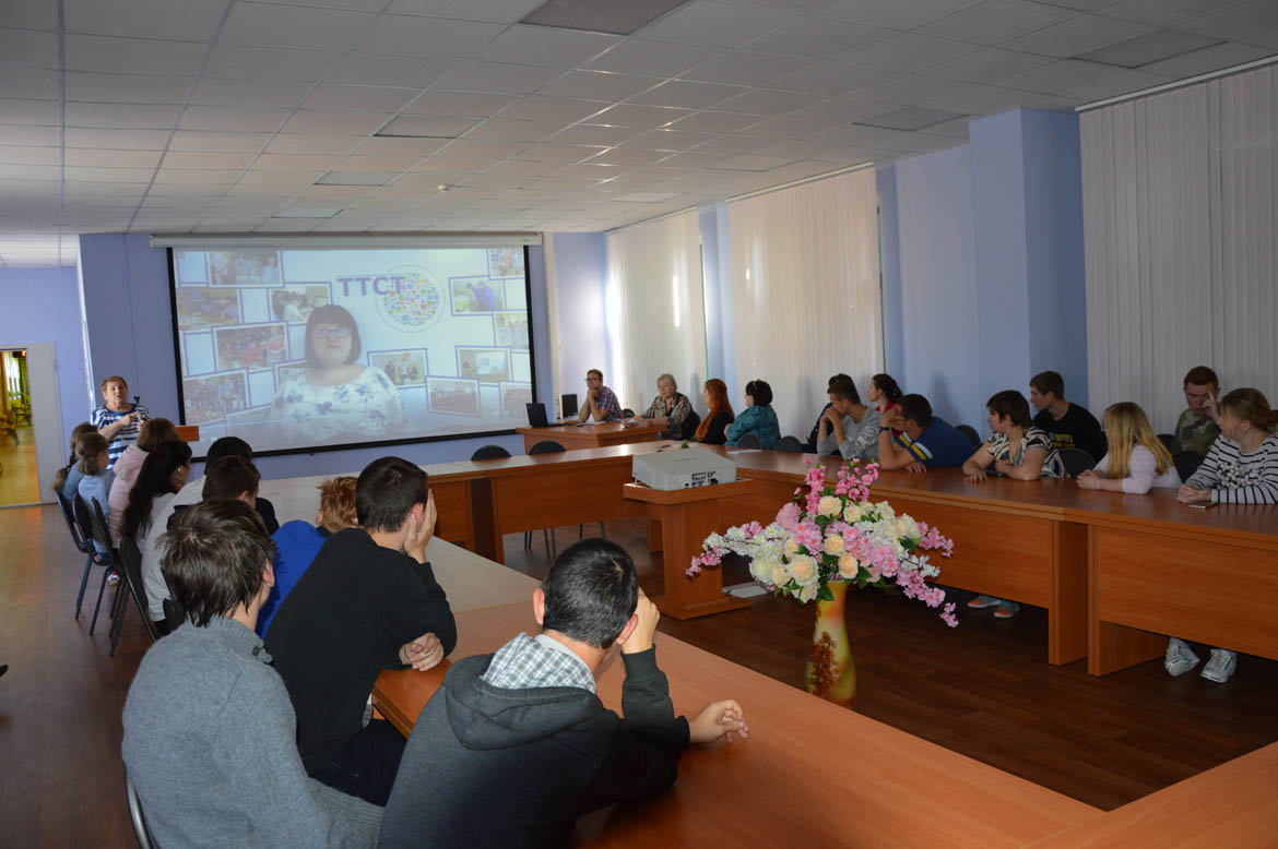 Презентация электронных курсов по дополнительному образованию для первокурсников