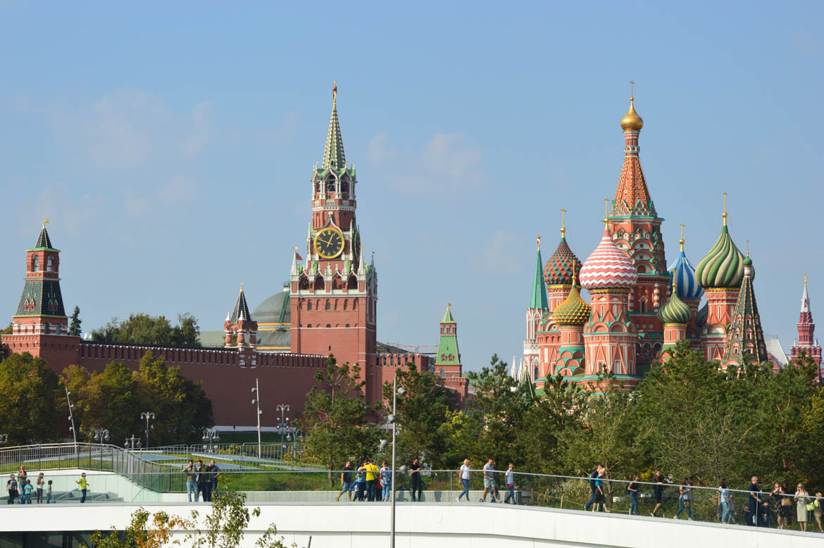 Экскурсия сотрудников в Москву в Парк будущего "Зарядье"