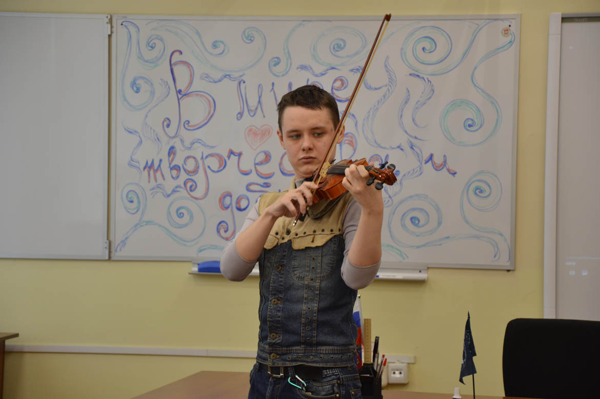 В мире творчества и добра