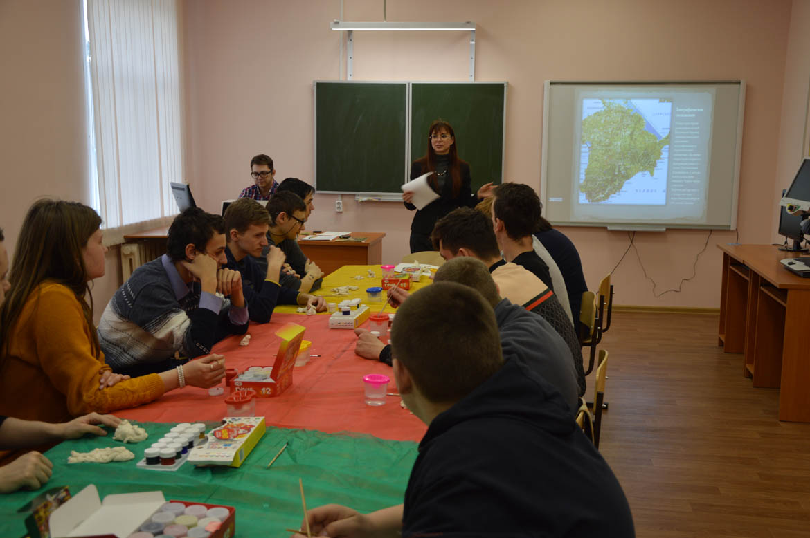 Творческая мастерская «Раскрасим мир вместе!», посвященная 5 - летию воссоединения Крыма и Севастополя с Россией