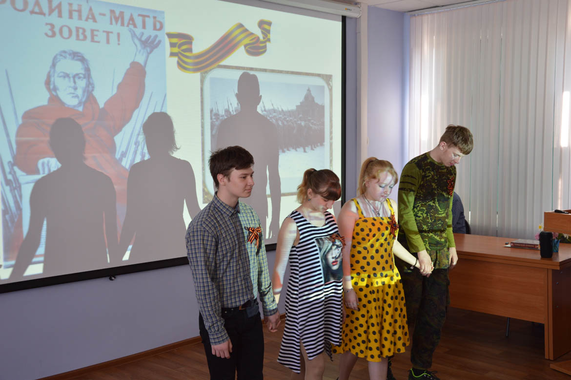 «Поклонимся великим тем годам»