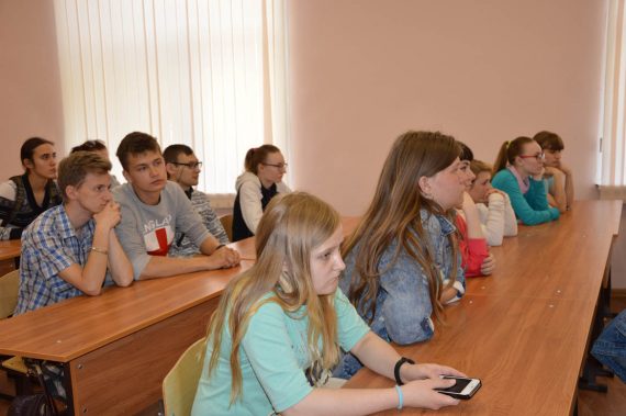 Классный час: «Молодежь выбирает ЗОЖ»