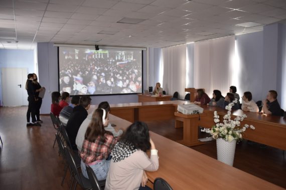Конкурс и выставка рисунков обучающихся «Мы вместе - Крымская Республика и Российская Федерация»