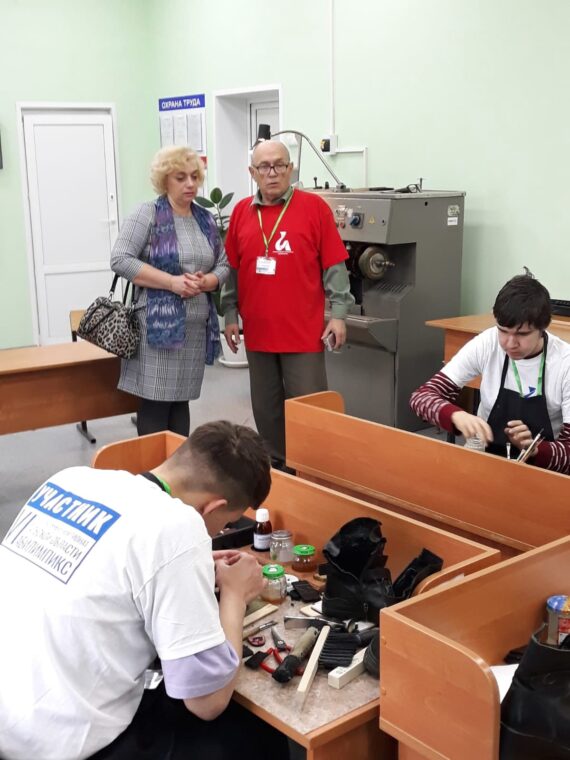 Представители работодателей посетили площадки чемпионата