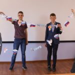 Укрась окна ко Дню России! Укрась окна ко Дню России!