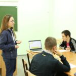 Я среди людей