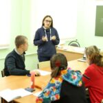 Я среди людей