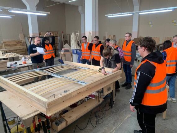 Экскурсия на мебельную фабрику