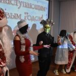 Новый год приходит к нам