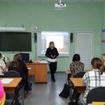 Мы против насилия! Мы против насилия!