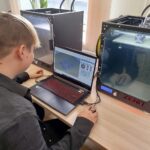 Почему самолётик?