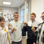 Почему самолётик?