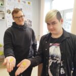 Почему самолётик?