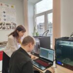 Почему самолётик?