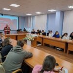 Знание - лучший защитник: Боремся со СПИДом вместе!