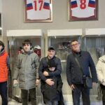 Посетили в Ледовом дворце товарищеский хоккейный матч между командами Правительства Тульской области и Санкт-Петербурга