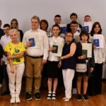 Торжественное вручение свидетельств об окончании обучения