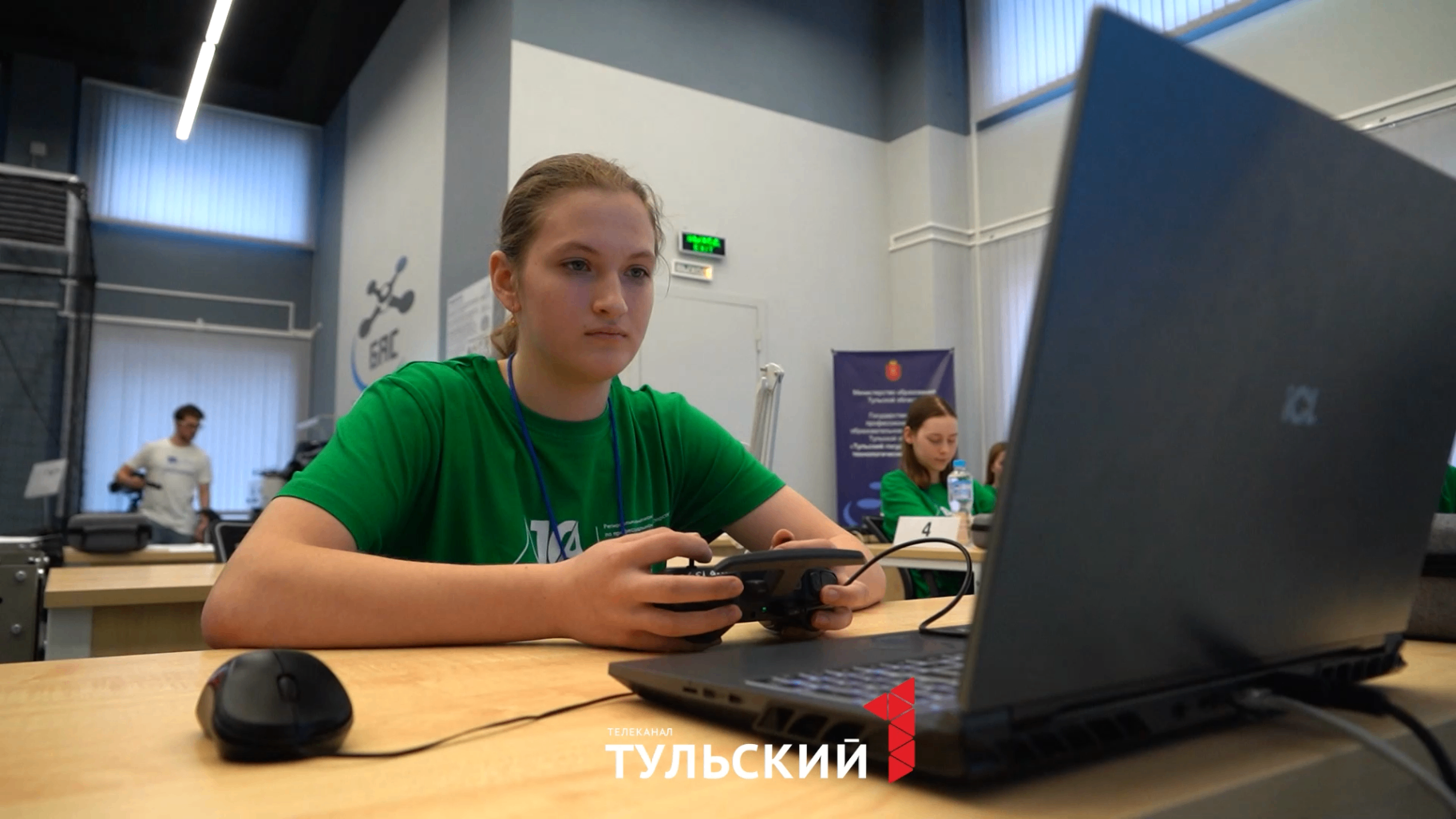 16-летняя тулячка за пять минут на симуляторе дрона нашла возгорание многоэтажки