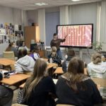 «А ЭТО ЧТО ЗА ПЕСНЯ?!» — ИГРАЕМ В «УГАДАЙ МЕЛОДИЮ»