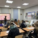 «А ЭТО ЧТО ЗА ПЕСНЯ?!» — ИГРАЕМ В «УГАДАЙ МЕЛОДИЮ»